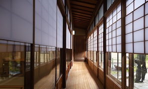 Luxury Villa | Free minibar items, desk, laptop workspace, free WiFi - mameya (Sasayama)