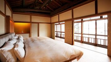 Luxury Villa | Desk, laptop workspace, free WiFi