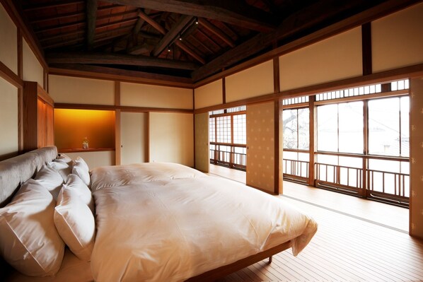 Free minibar items, desk, laptop workspace, free WiFi