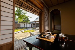 Luxury Villa | Garden view