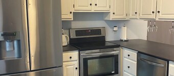 Luxe 2BR 1/12 BA Condo close to UR, RIT & Strong.