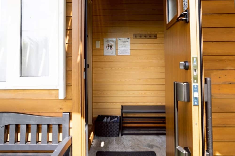 LAKE TOYA PREMIUM CABIN
