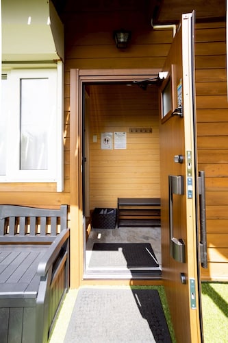 LAKE TOYA PREMIUM CABIN