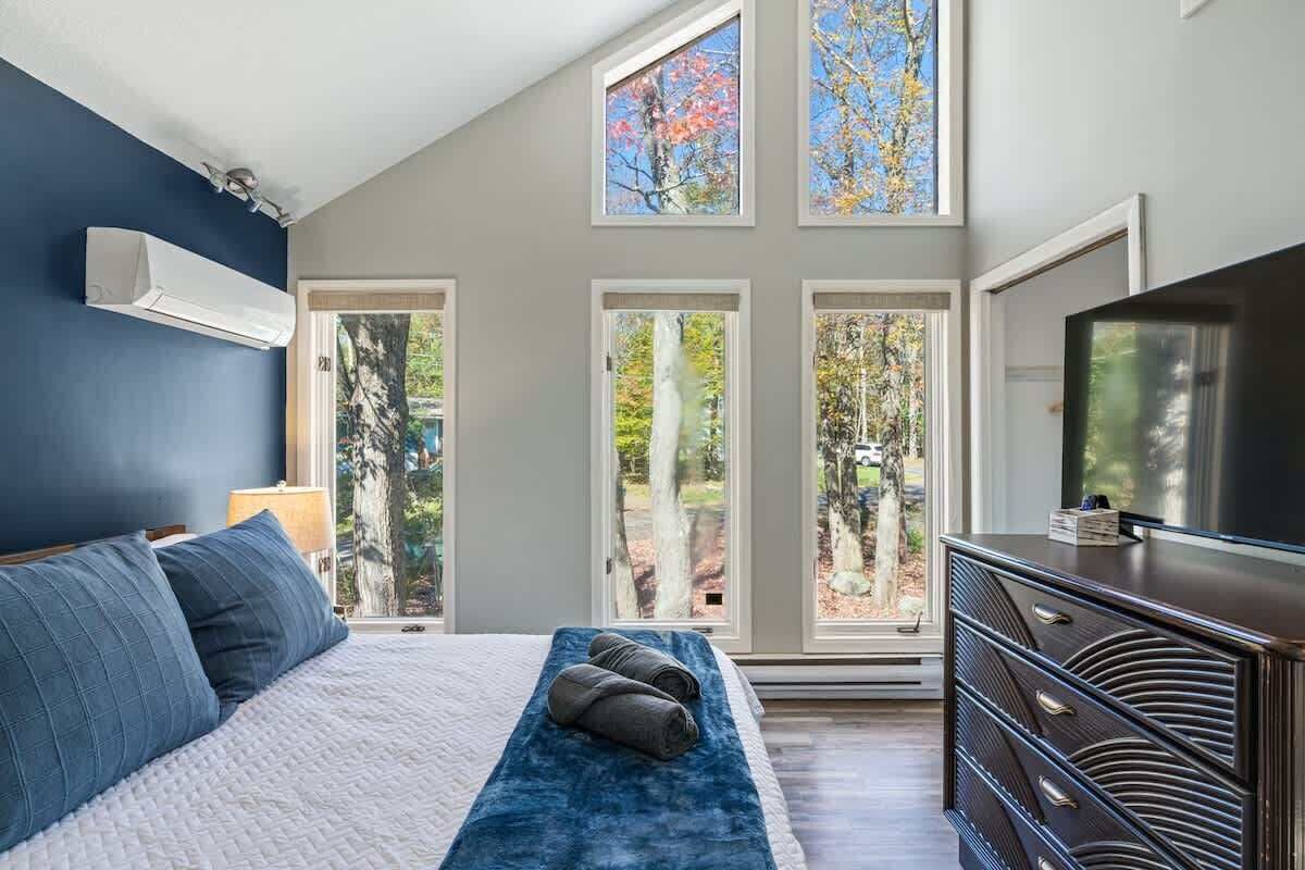 3 slaapkamers, een strijkplank/strijkijzer, wifi, beddengoed