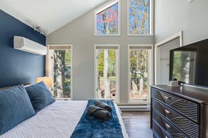 3 slaapkamers, een strijkplank/strijkijzer, wifi, beddengoed