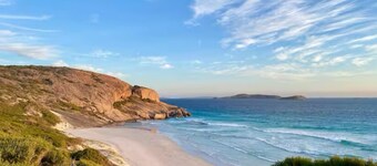 Esperance family retreat – 5 minutes walk from stunning West Beach