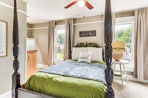 Iron/ironing board, internet, bed sheets