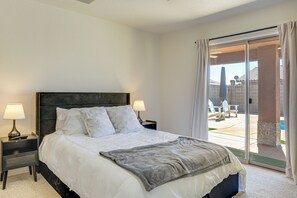 3 Schlafzimmer, Schreibtisch, Bügeleisen/Bügelbrett, Internetzugang