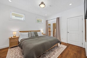 3 chambres, fer et planche à repasser, accès au Wi-Fi (inclus)