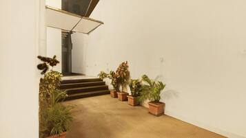 House | Reception