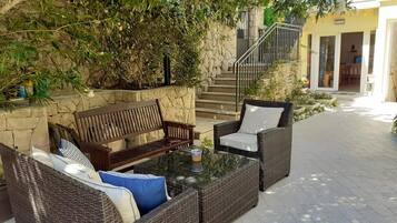 Apartment | Terrace/patio