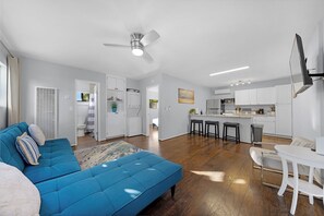 Smart TV - Coastal unit at sunset cliffs San Diego (San Diego)
