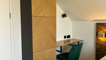 2 slaapkamers, reisbedje, wifi, beddengoed