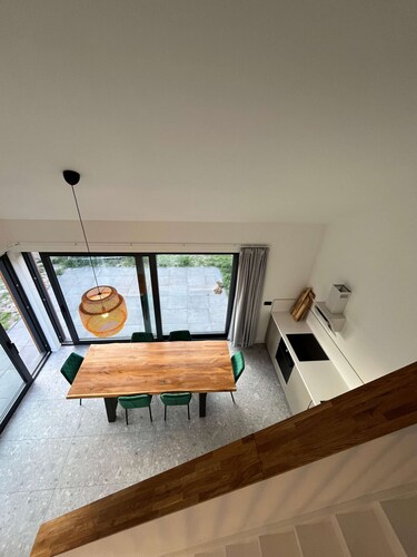 Newly renovated apartments on large grounds