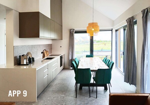 Frigorifero, microonde, forno, lavastoviglie