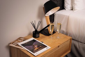 Premium bedding, pillowtop beds, minibar, desk - Reisen Hotel (Hahndorf)
