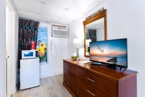 Interior - 313 E Glenwood Ave, Unit 108 (Wildwood)