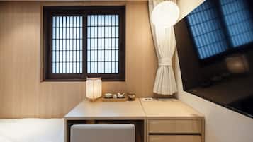 Desk, laptop workspace, free WiFi