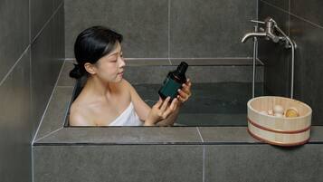 Deluxe - No Parking | Bathroom | Hair dryer, bathrobes, slippers, electronic bidet