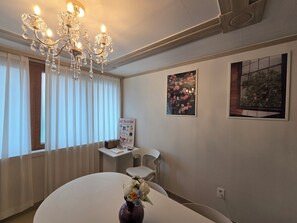 Interior - ChillingStay Netfleix,DDP,DDM ,Myeong-dong,Seoul'smajor transit hub (Seoul)