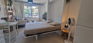 Room - Le Nid du 9 – Cozy, bright, and quiet studio with a real bed and a garage in the city center (Aix-les-Bains)