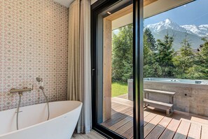 Ducha, artículos de higiene personal gratuitos y secador de pelo