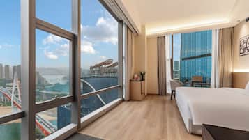 Habitación panorámica, vista a la ciudad, en esquina | Ropa de cama de alta calidad, edredón y camas con efecto memoria
