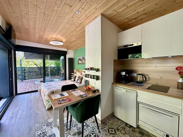 1 bedroom, WiFi, bed sheets - Lodge Vitré with Nordic bath for an unusual night in Dijon (DIJON)