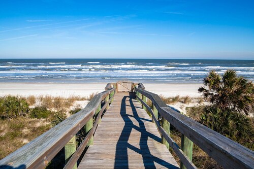 Oceanfront Condo! Brand New Kitchen, Incredible Views of Ocean and Matanzas River, Spacious Balcony!