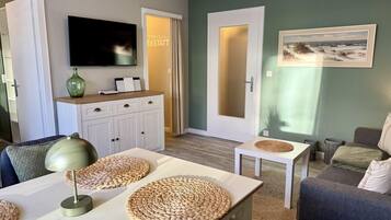 Fernseher, Stereoanlage