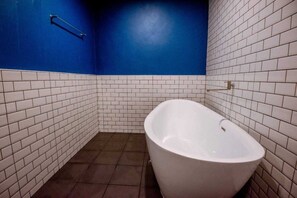 Douche, serviettes fournies