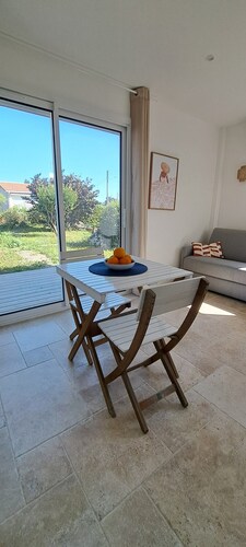 Studio confortable dans un jardin au calme