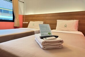 1 Schlafzimmer, Schreibtisch, WLAN, Bettwäsche