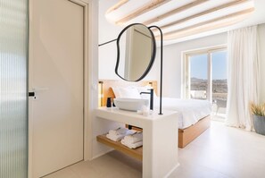 4 chambres, fer et planche à repasser, Wi-Fi, draps fournis
