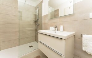Shower, hair dryer - Beautiful home in Labin (Labin)