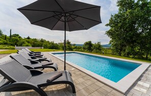Pool - Beautiful home in Labin (Labin)