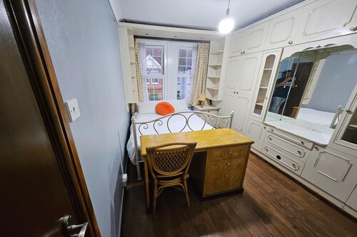 Belvilla Russel Court Hotel | Standard Triple