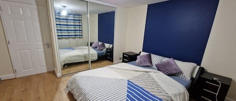 1 bedroom, iron/ironing board, internet