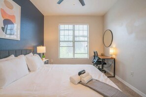 熨斗/熨衣板、WiFi、床单