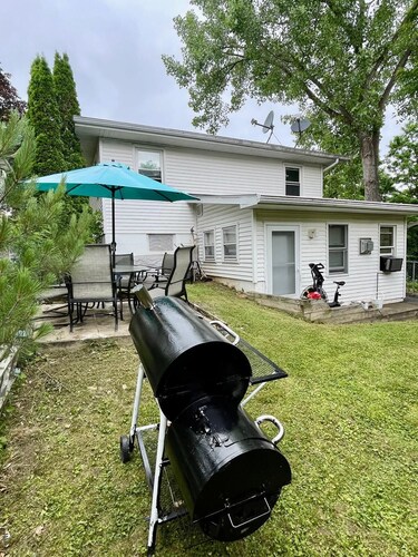 Luxury Apartment with A/C and Wi-fi near St Peter & Albany Med Hospital, Albany