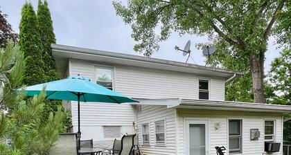 Luxury Apartment with A/C and Wi-fi near St Peter & Albany Med Hospital, Albany