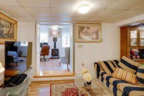 Televisie en een open haard