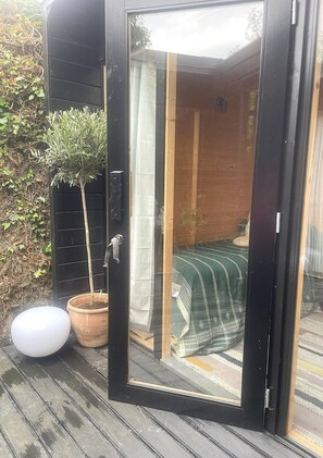 5 bedrooms, iron/ironing board, WiFi, wheelchair access - Ranelagh Gorgeous Serene Family Home, Sleeps 8, Parking, Dublin 6. (Dublin 6)