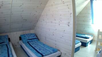 House | 2 bedrooms, individually furnished, iron/ironing board, bed sheets