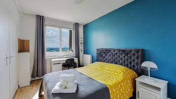 3 chambres, fer et planche à repasser, Wi-Fi gratuit, draps fournis