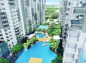 Condo, 1 Bedroom, Accessible, Smoking | Kolam renang | Kolam renang terbuka 