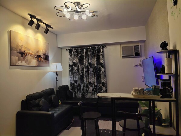 Books - Spacious Suite in Pasig Cityurban Metro Escape (Pasig)