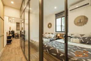 Apartment, Balcony, City View