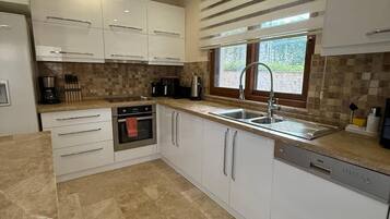 Fridge, microwave, oven, dishwasher