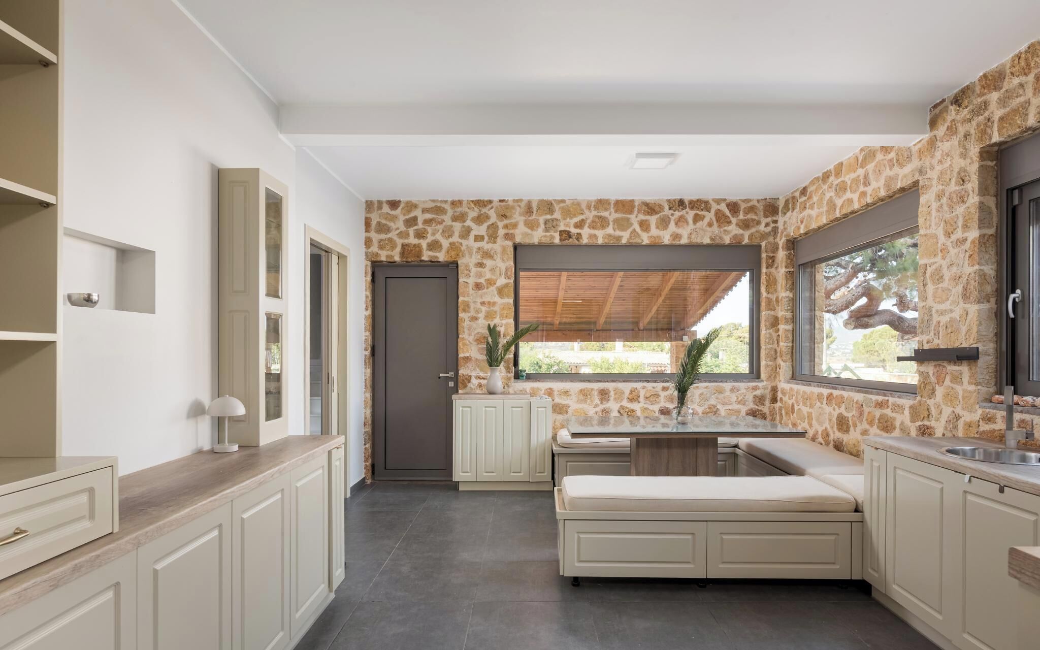 Luxury Villa, Mountain View | Living room | 55-inch Smart TV with digital channels, fireplace, Netflix